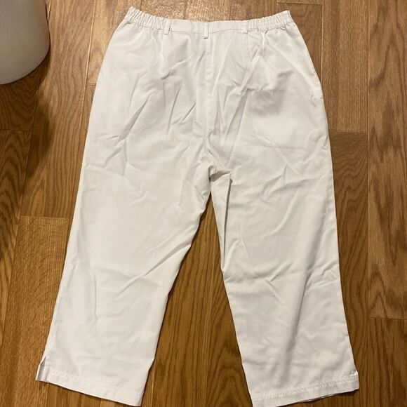 TABI Women’s  White Straight Legged Lightweight Pants Size 8) NWOT - Picture 3 of 11